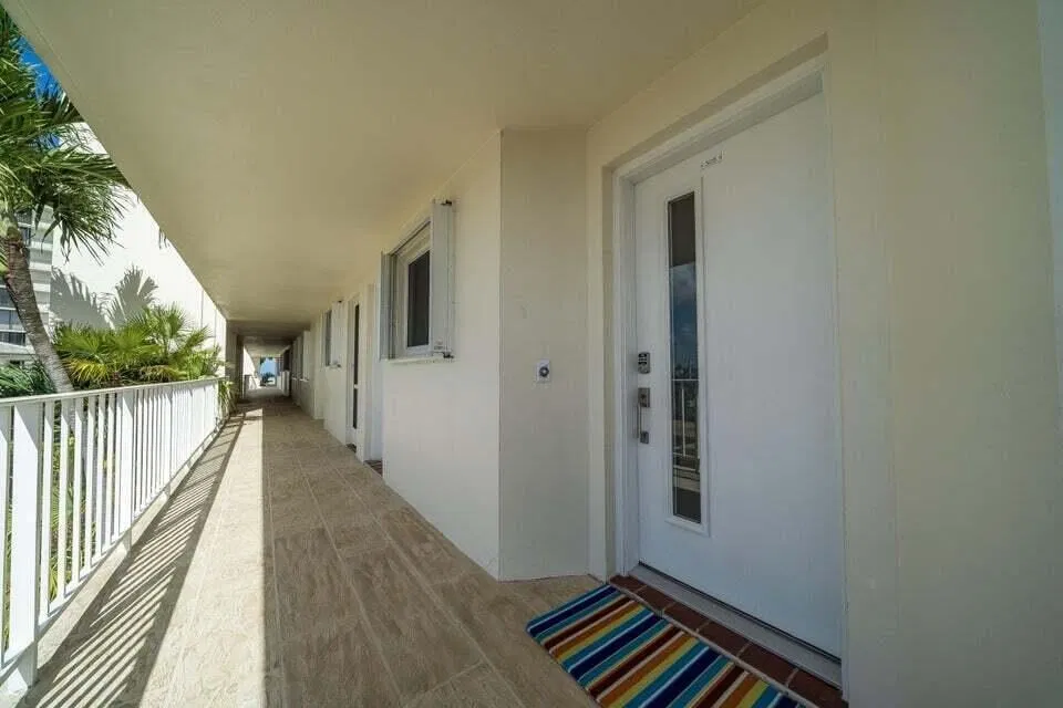 Unit 305 photo 28