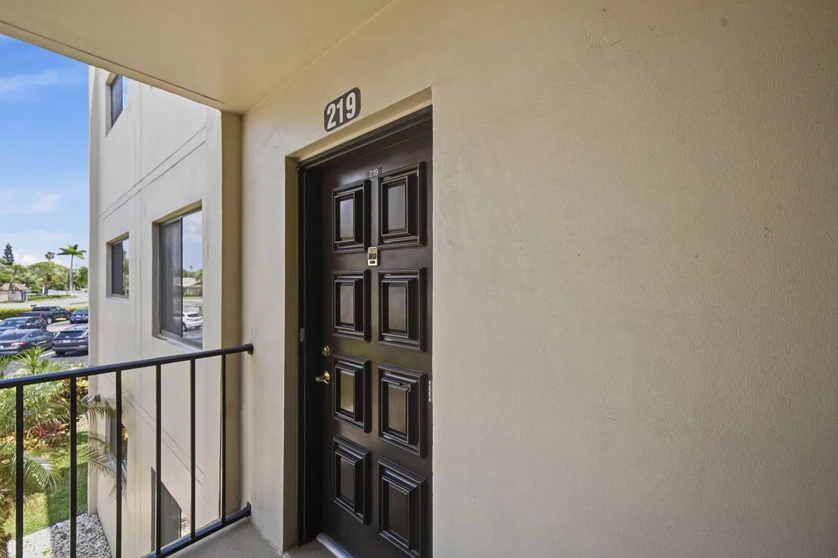 Unit 219 photo 19