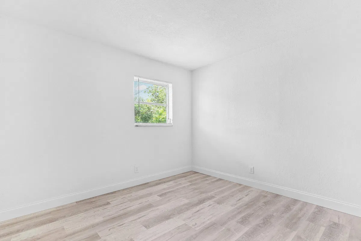  Residence photo 16