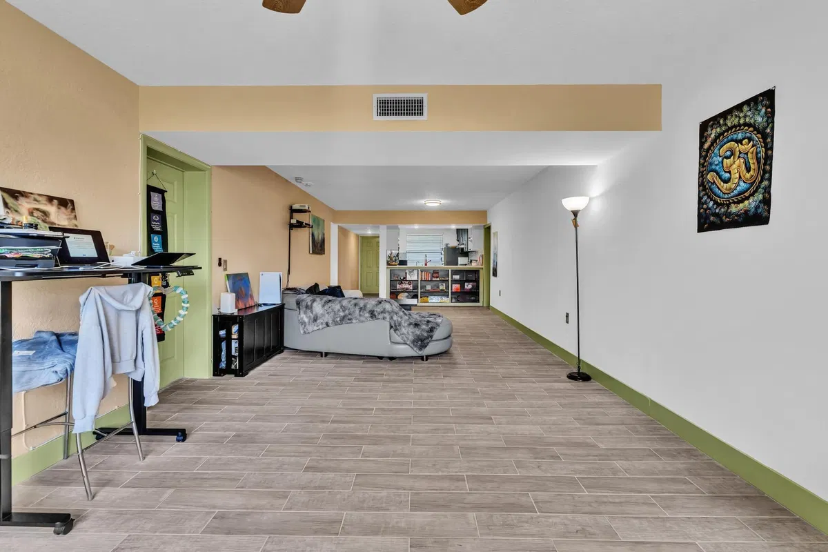 Unit 106 photo 31