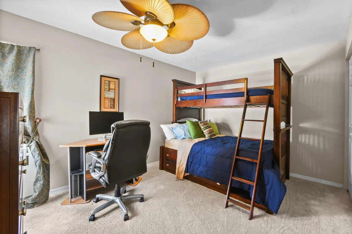Residence photo 28