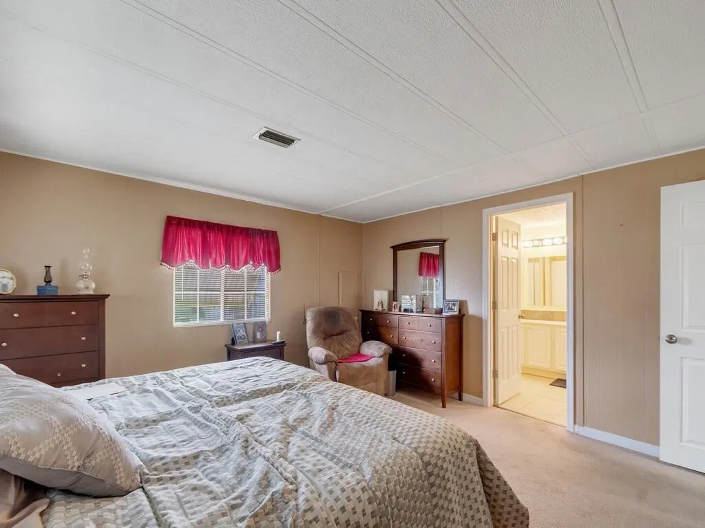 Residence photo 19