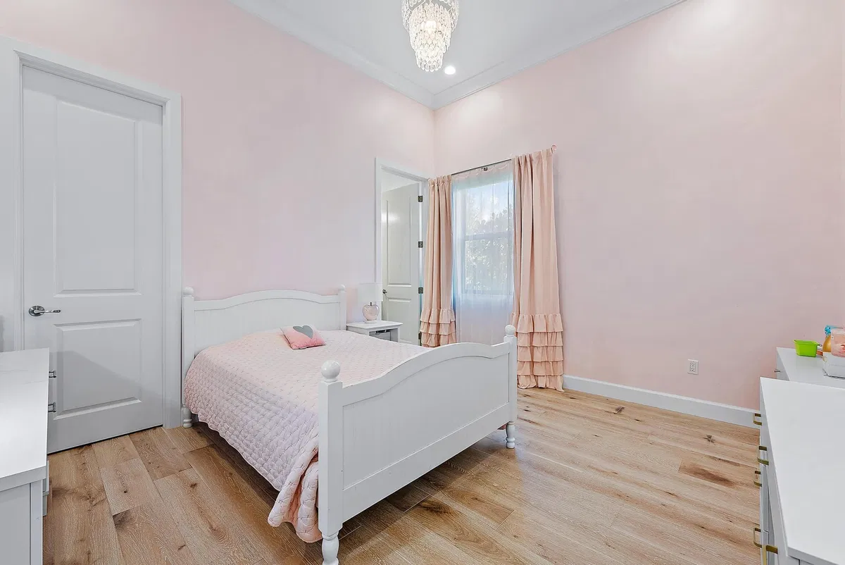  Residence photo 34