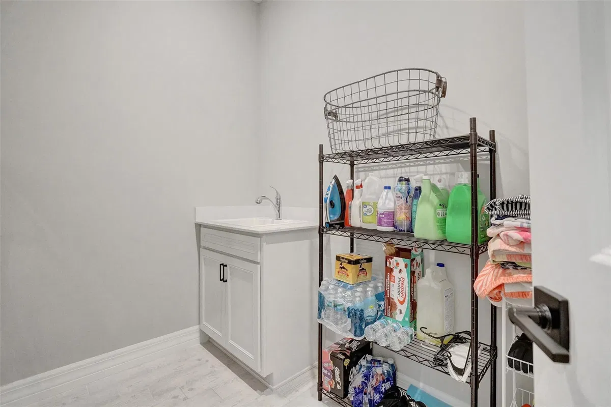 Residence photo 70