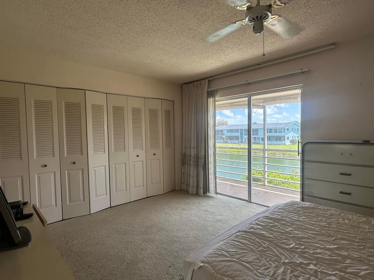 Residence photo 4