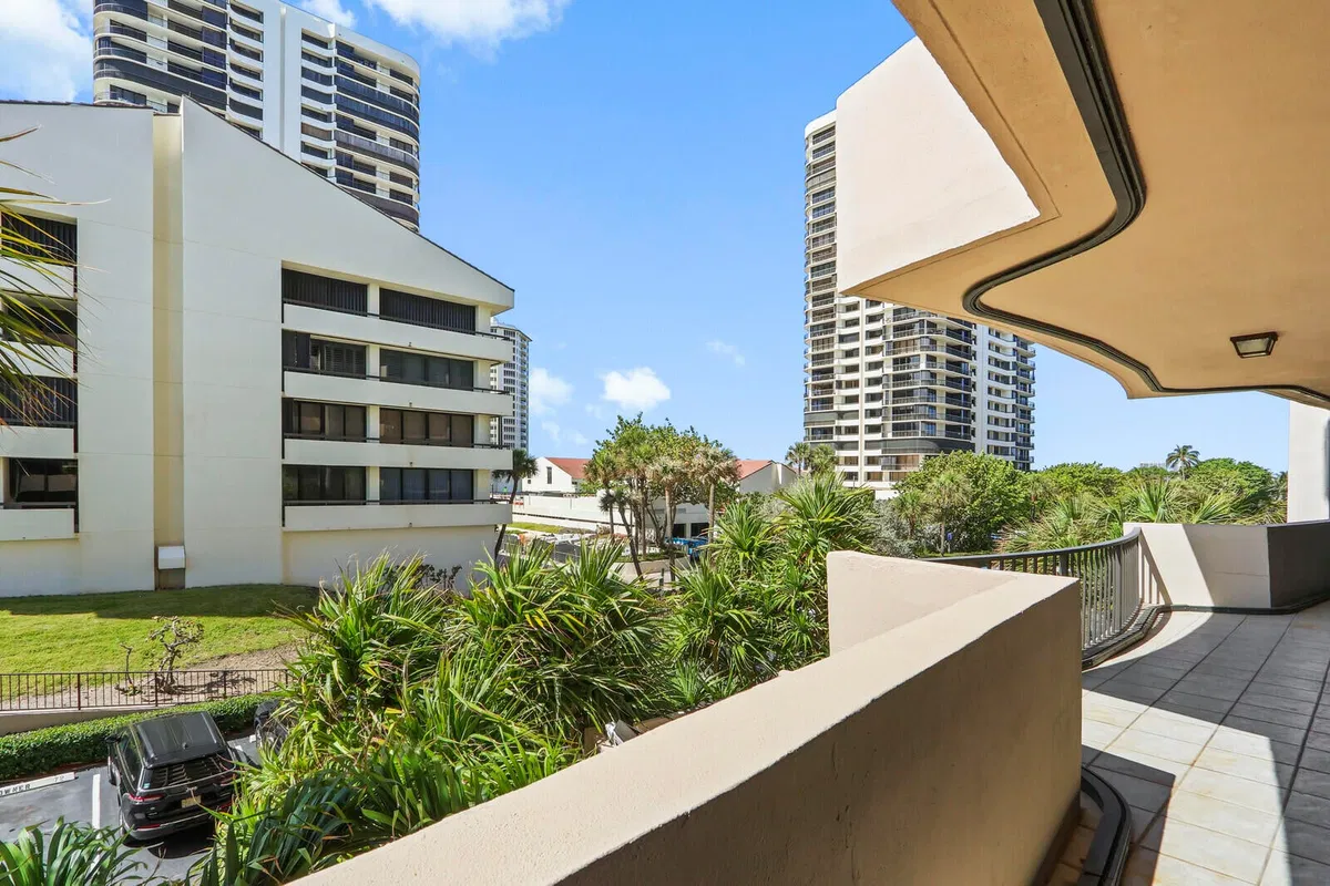 Singer Island Unit 1-203 photo 16