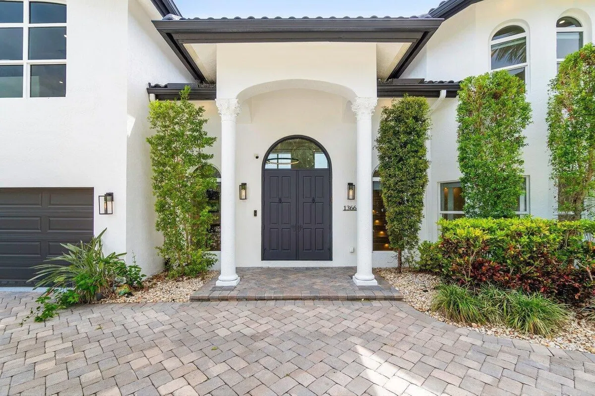 Residence photo 4