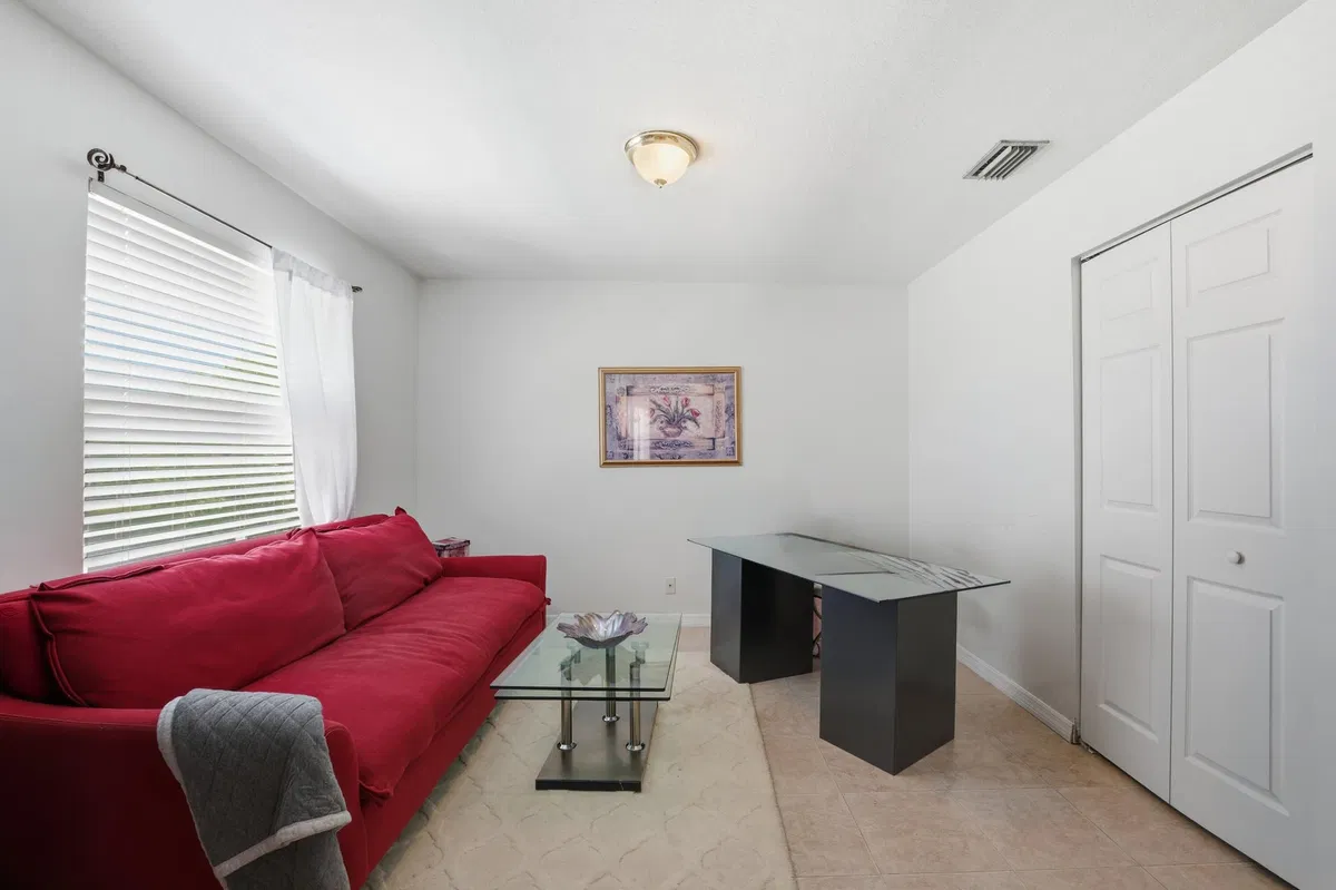  Residence photo 25