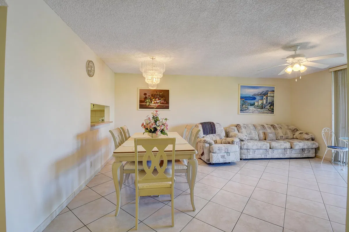 Unit 324 photo 7