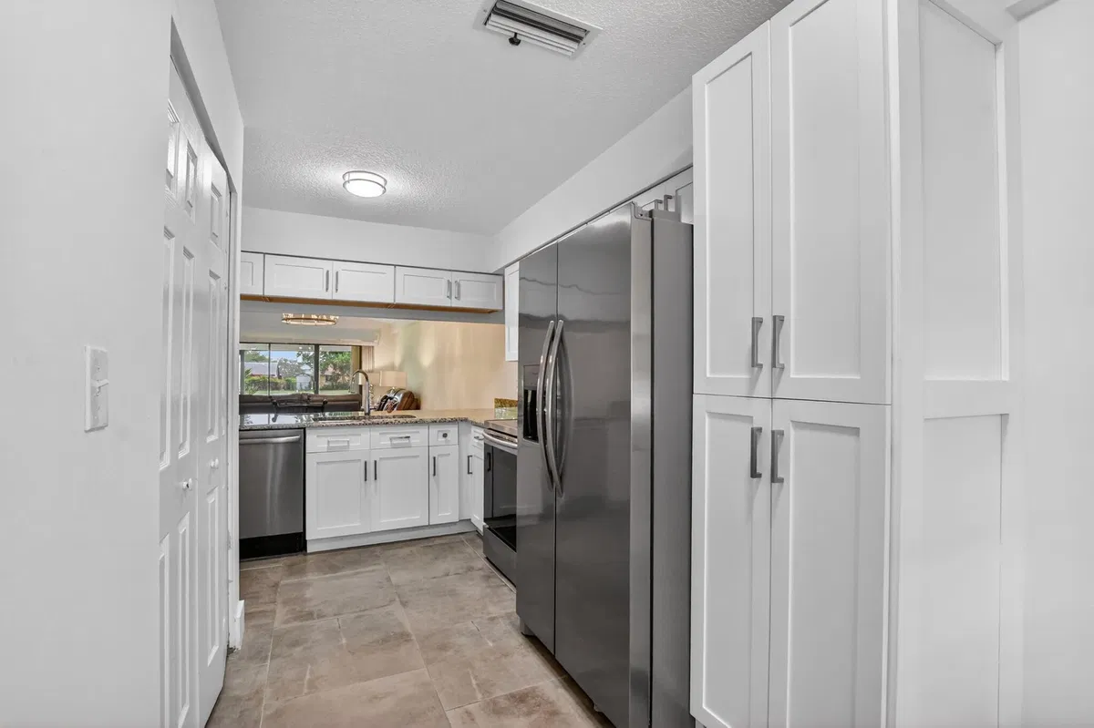 Residence photo 10