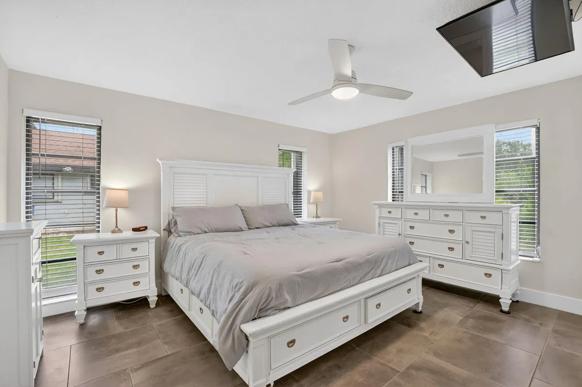 Residence photo 22