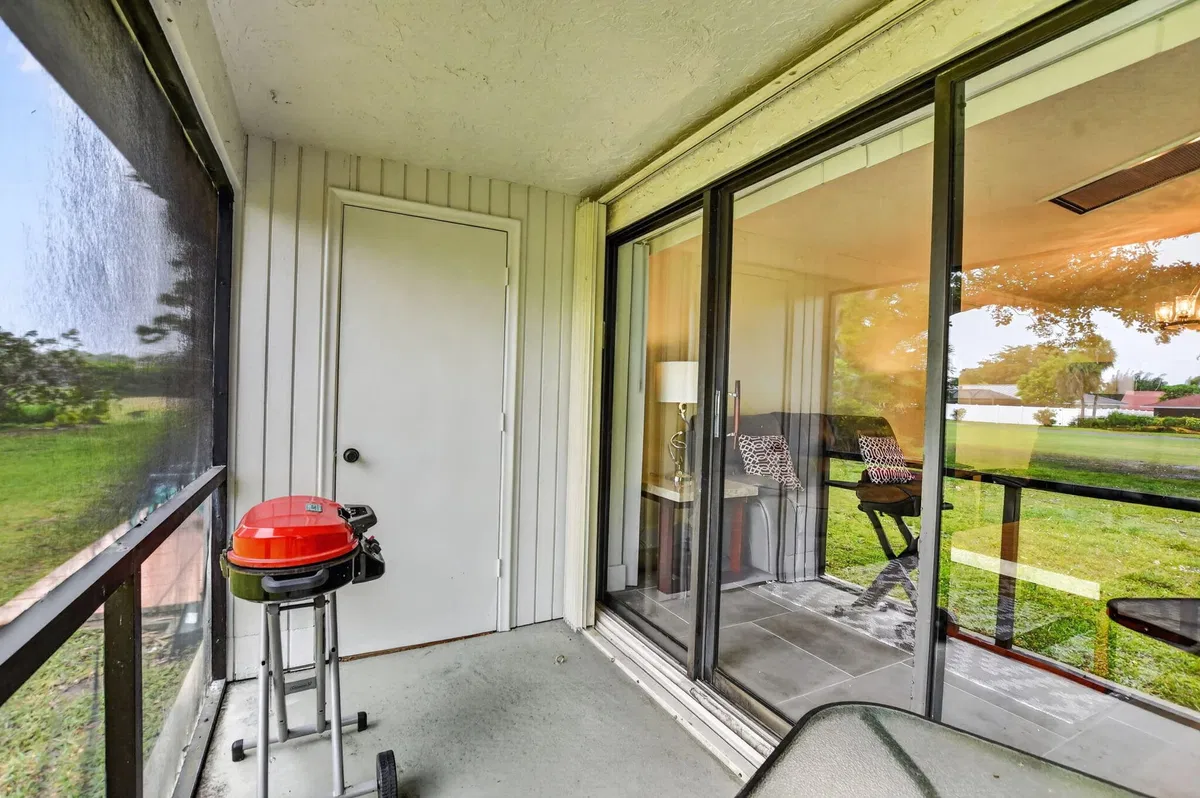 Residence photo 28