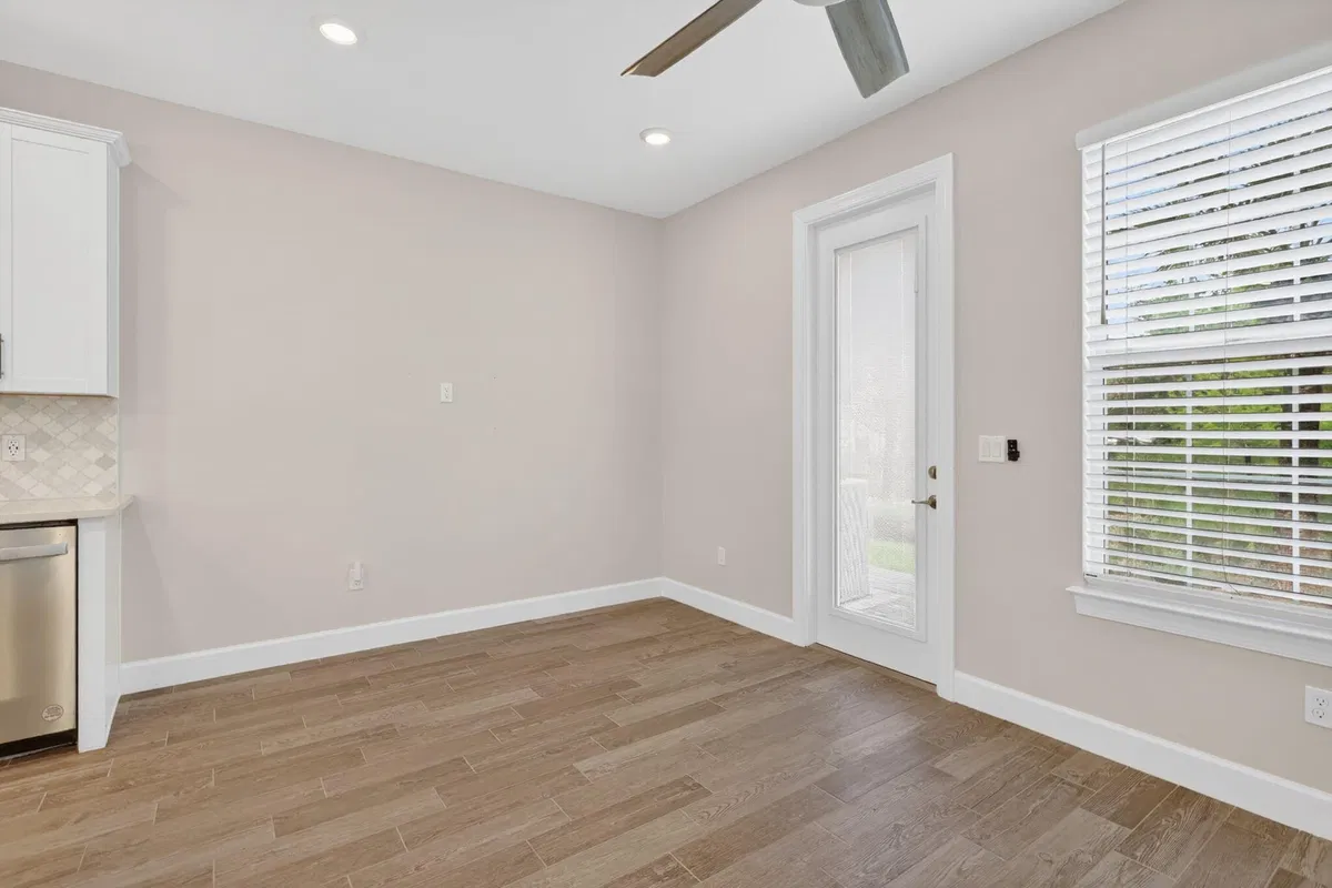 Residence photo 19