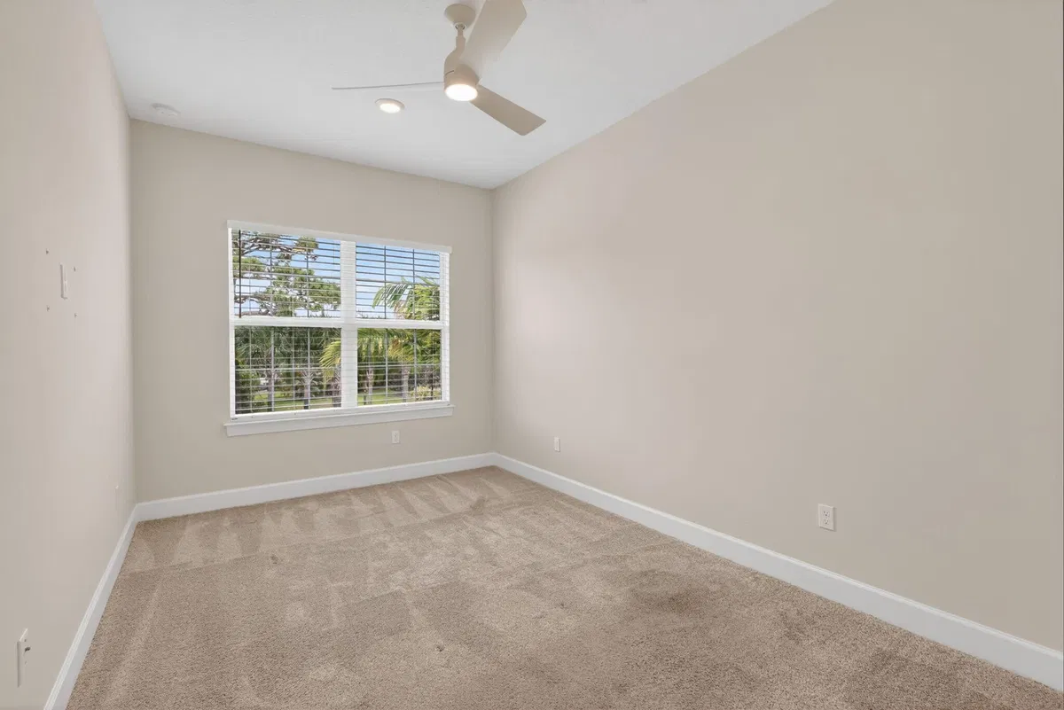 Residence photo 31