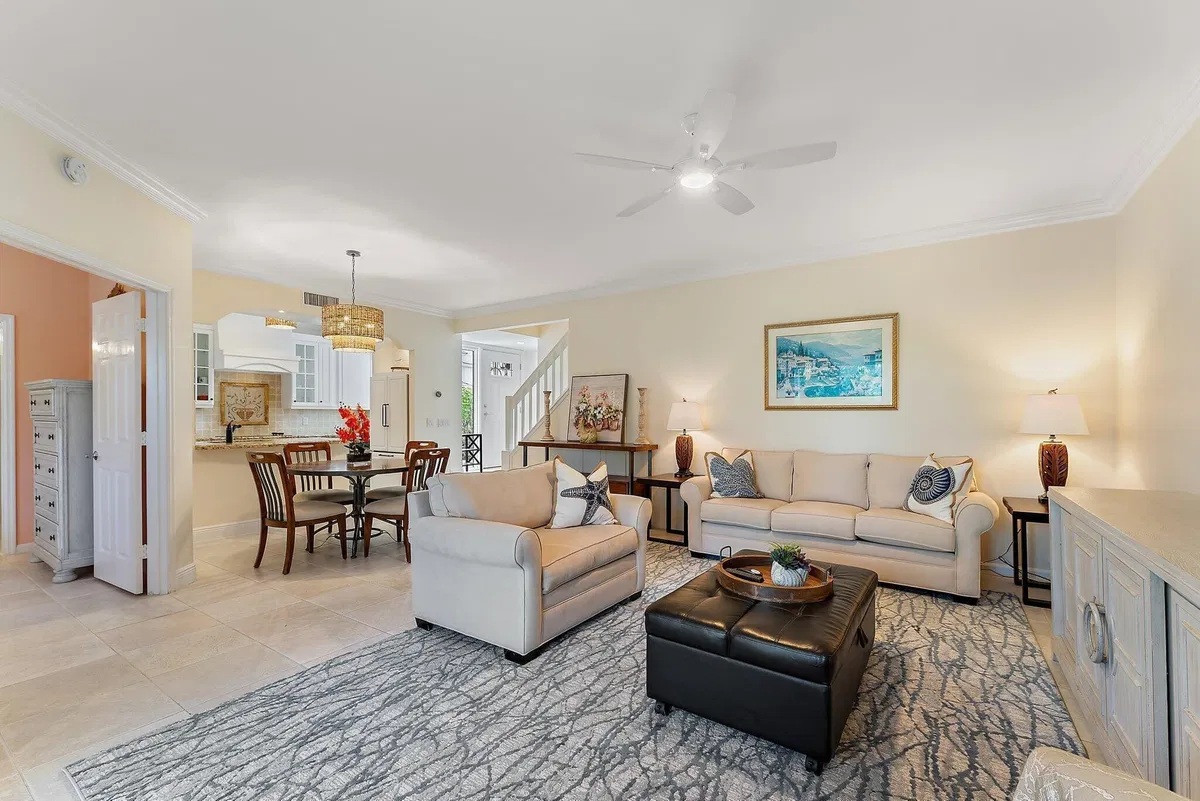 Residence photo 19