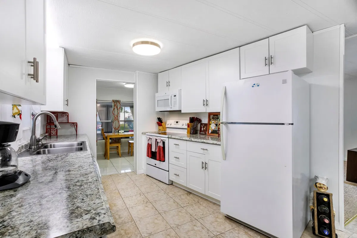 Residence photo 4