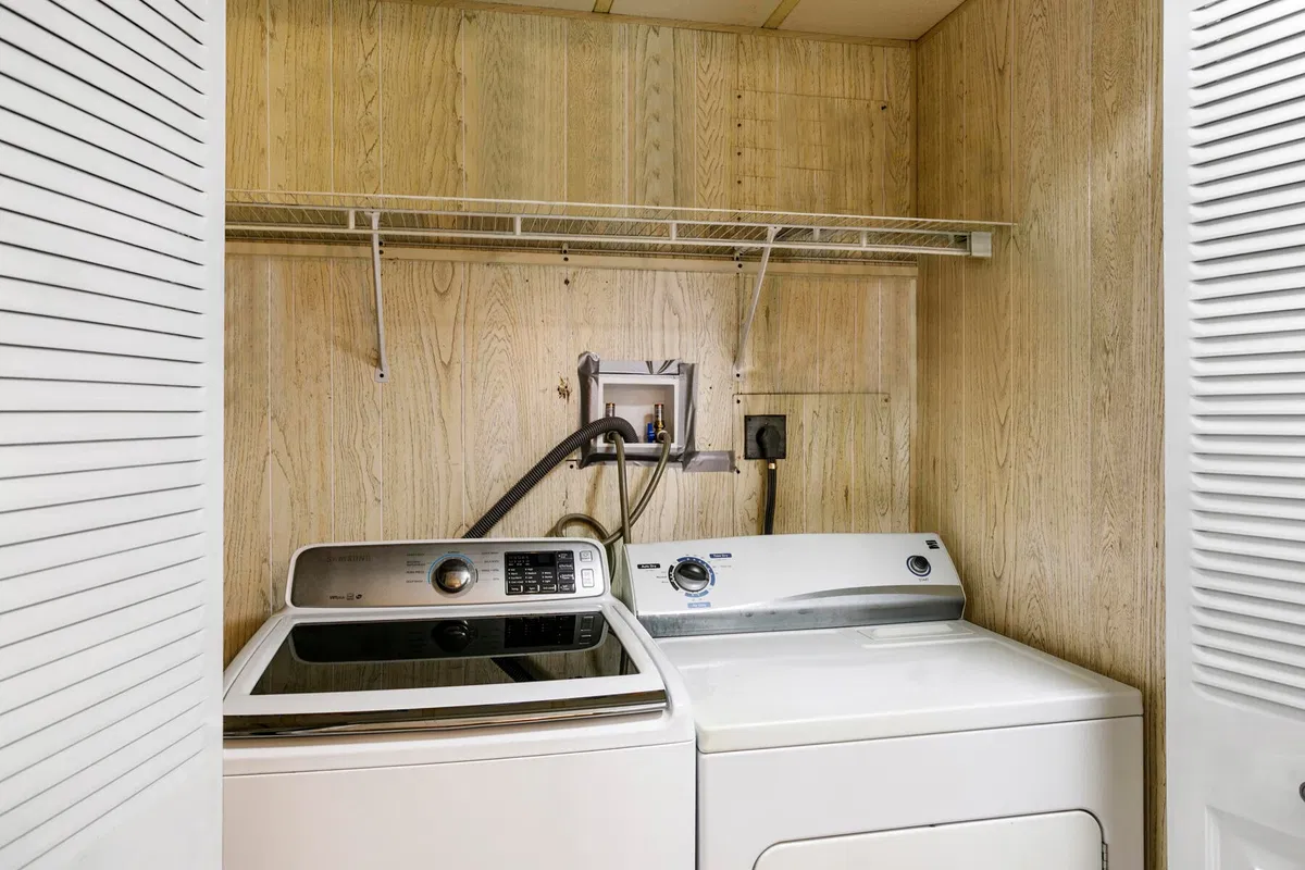 Residence photo 19