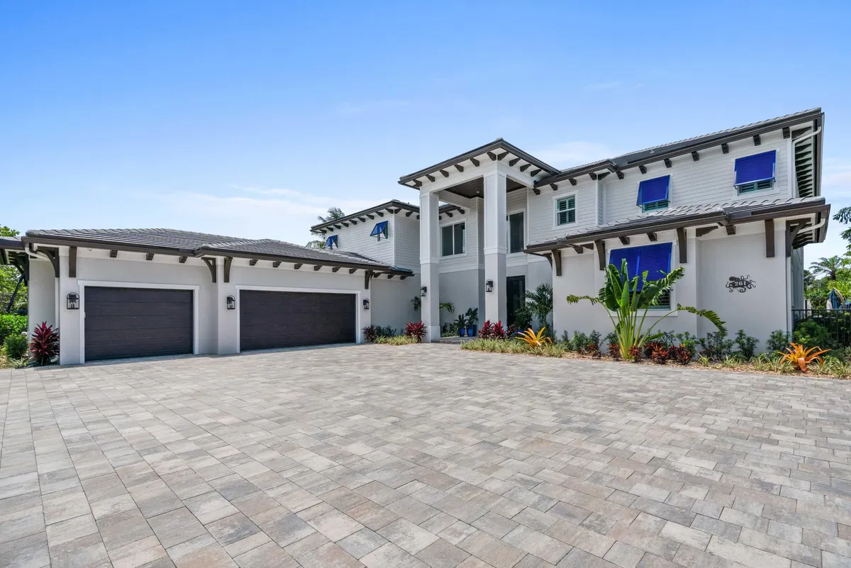 Residence photo 4