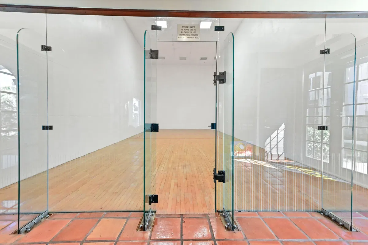 Unit 107 photo 37