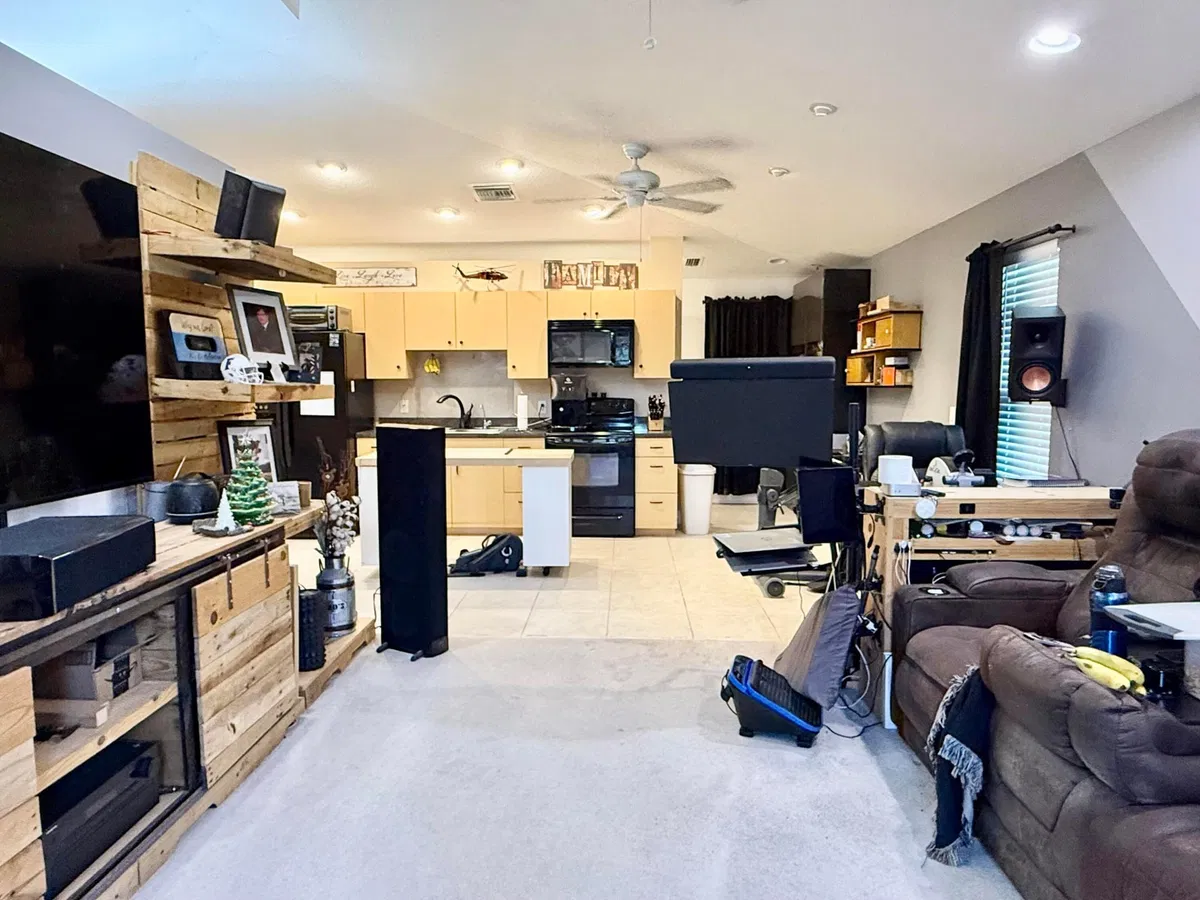  Residence photo 70