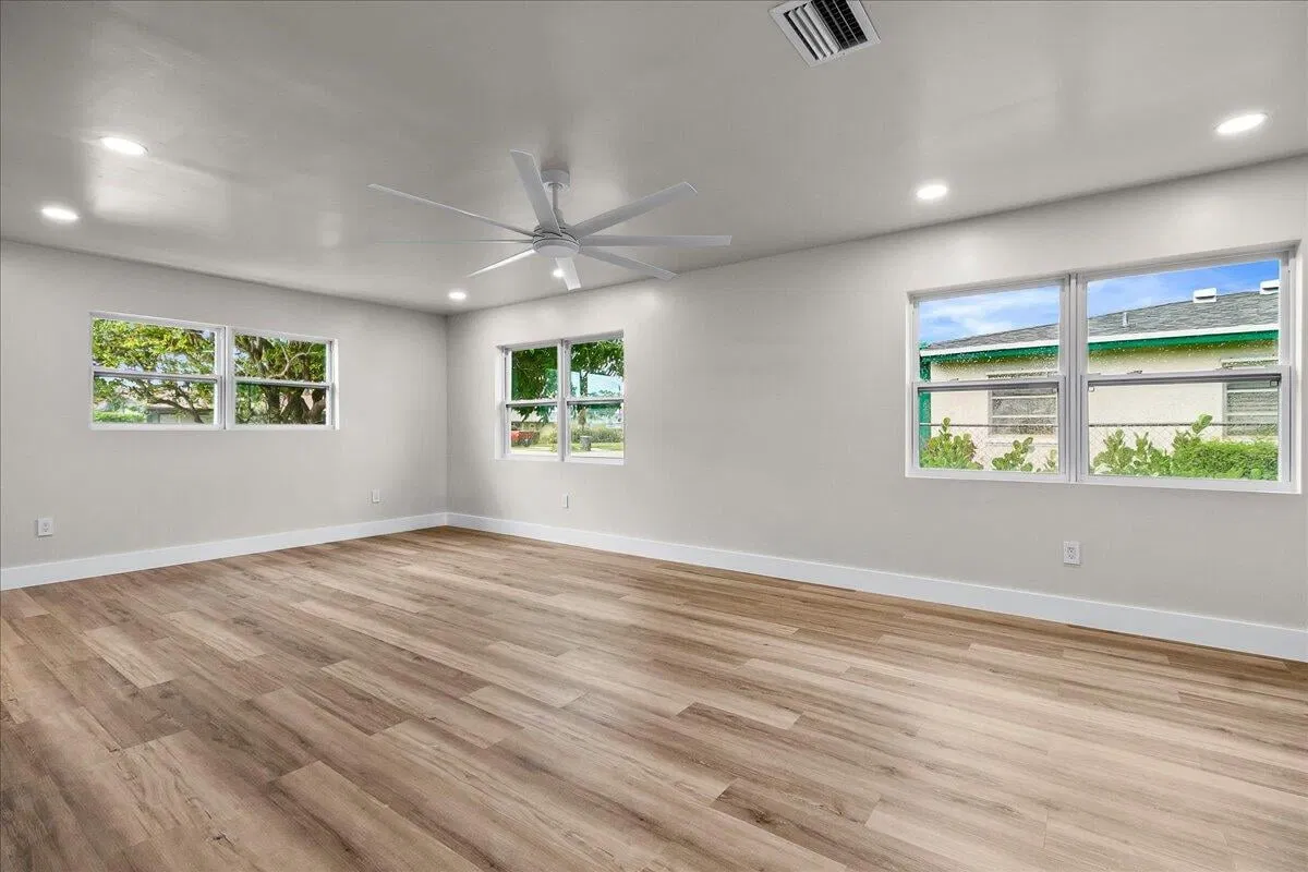 Residence photo 16