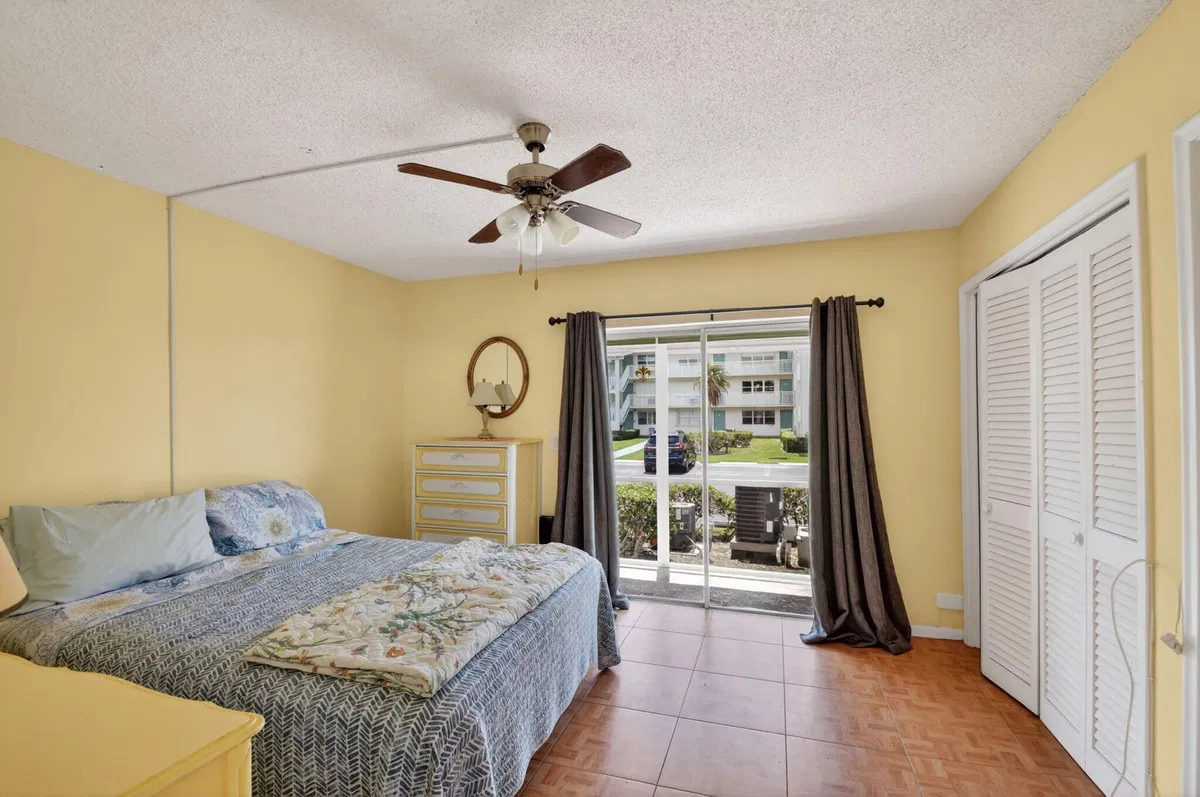 Unit 107 photo 19