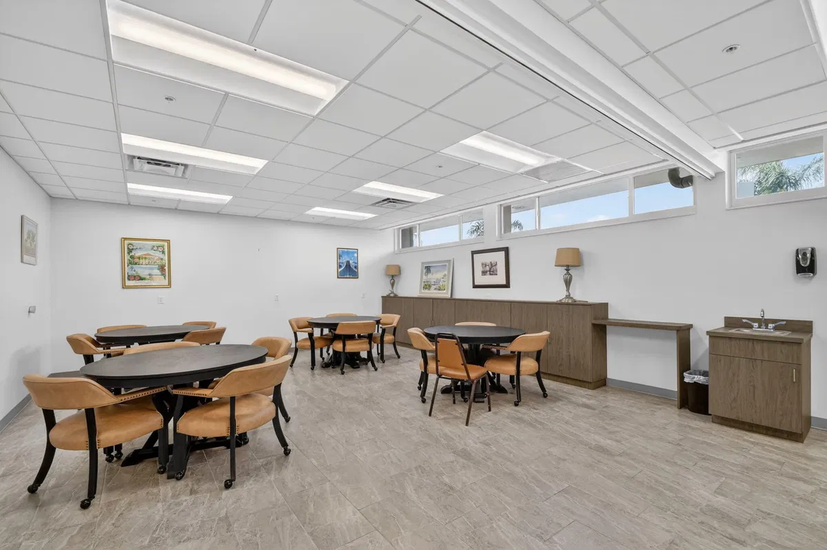 Unit 107 photo 46