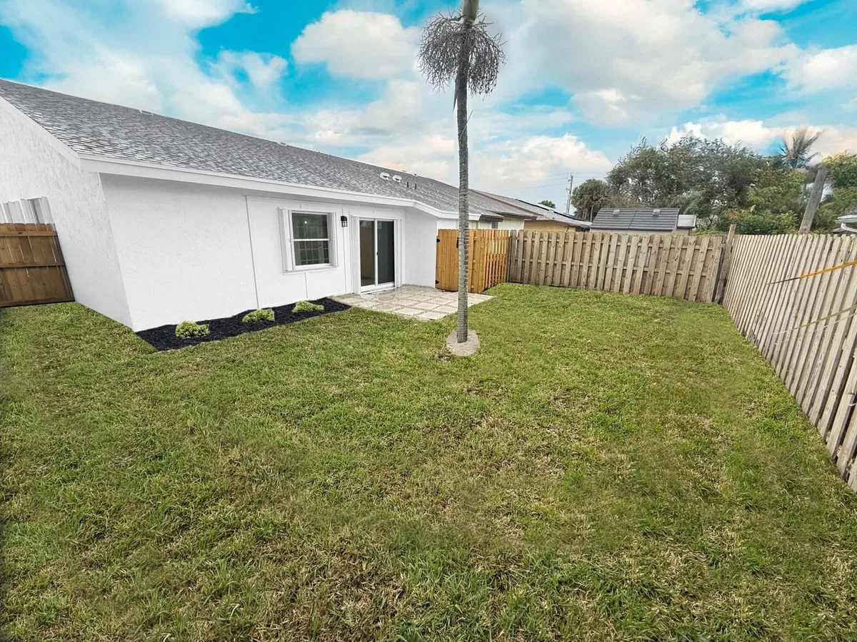  Residence photo 25