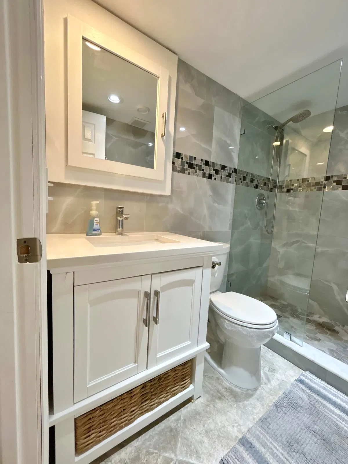 Unit C-2 photo 34