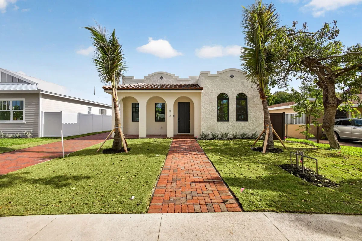 Flamingo Park Residence