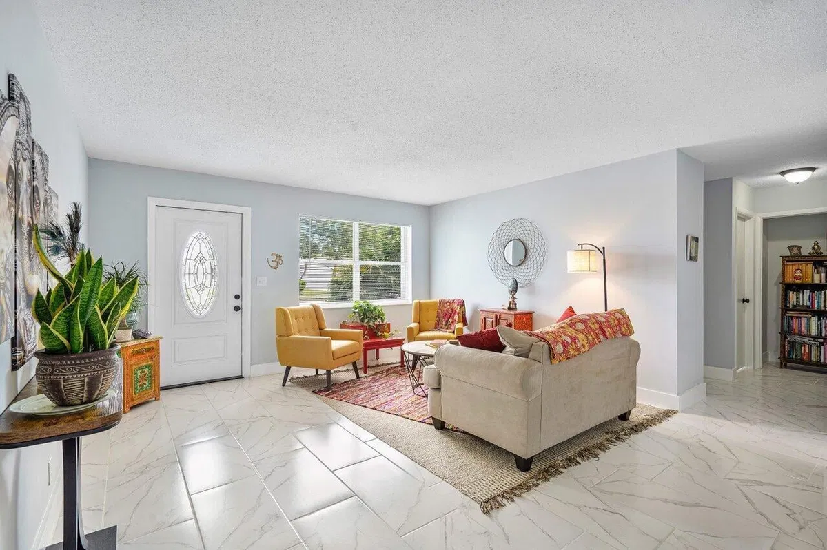 Residence photo 4
