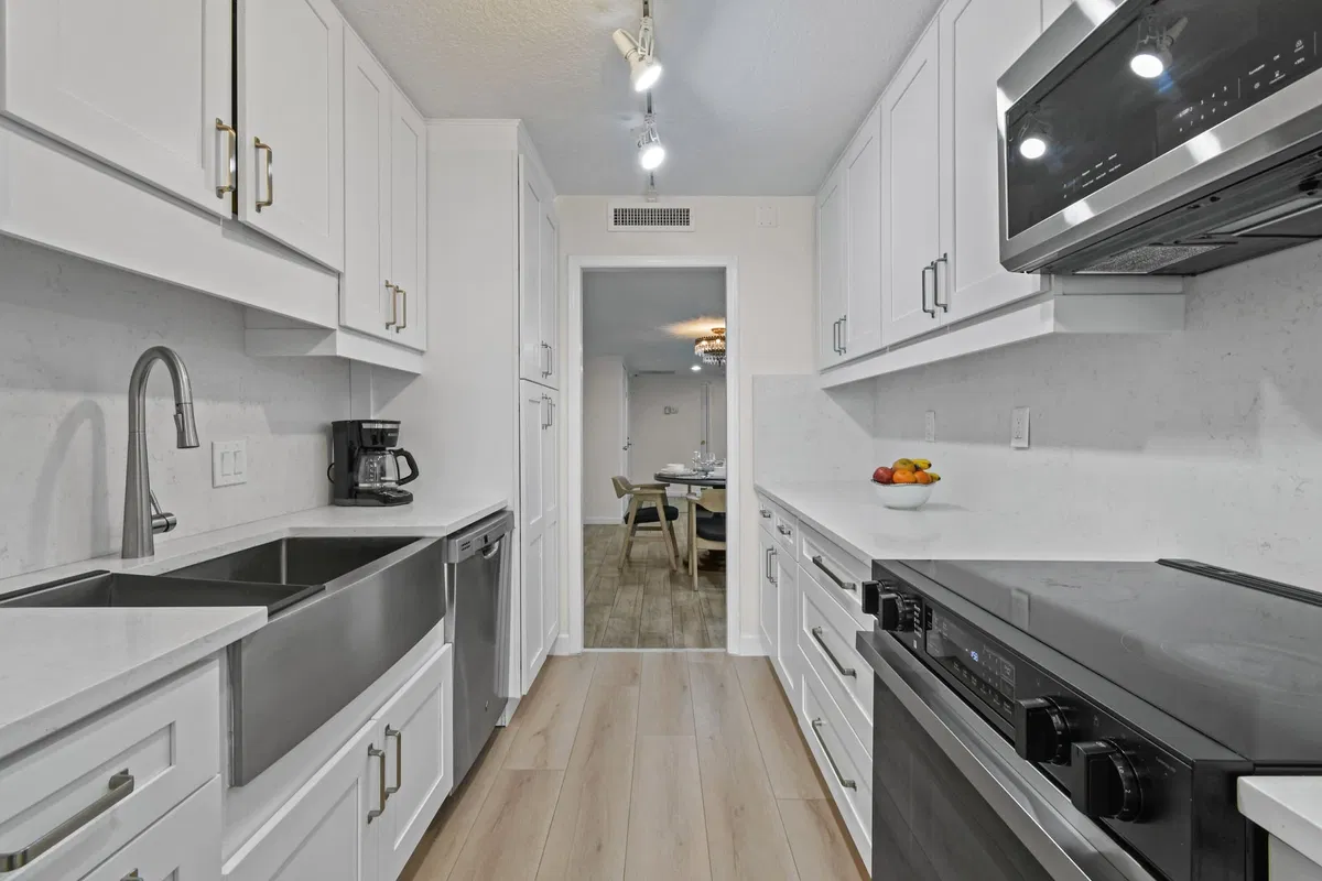 Singer Island Unit 1-304 photo 34