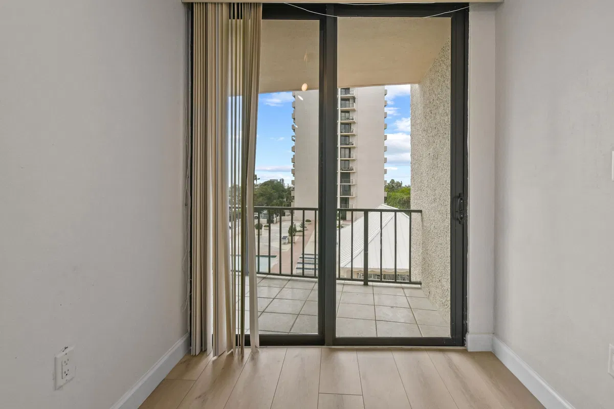Singer Island Unit 1-304 photo 37