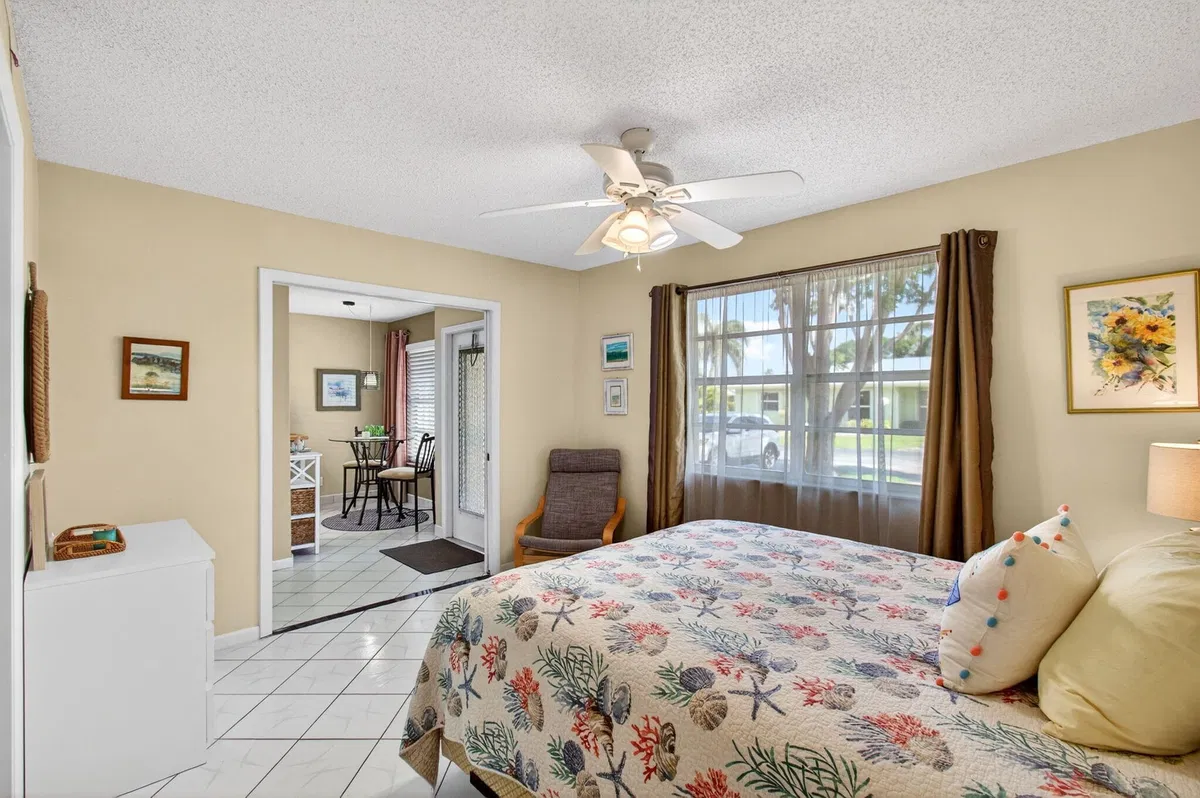 Unit 103 photo 22