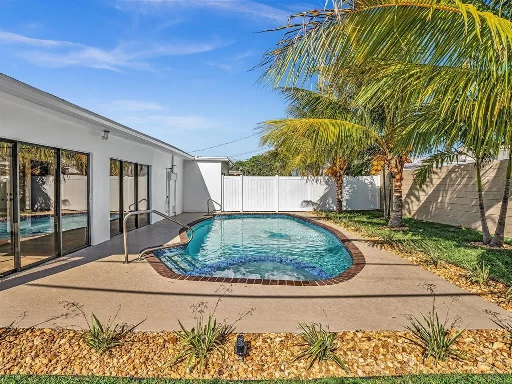 Residence photo 19
