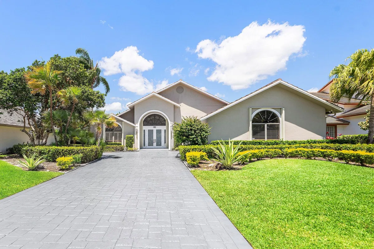 Eastpointe Country Club Residence