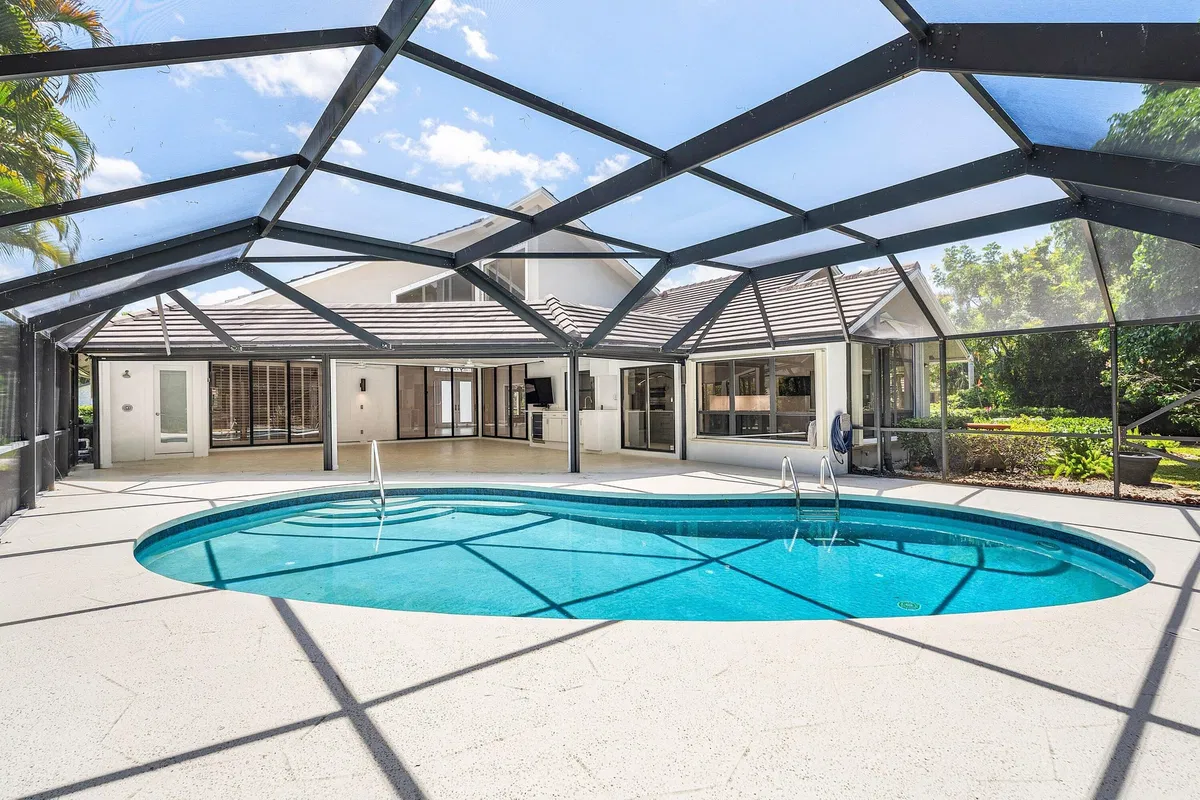 Eastpointe Country Club Residence photo 43