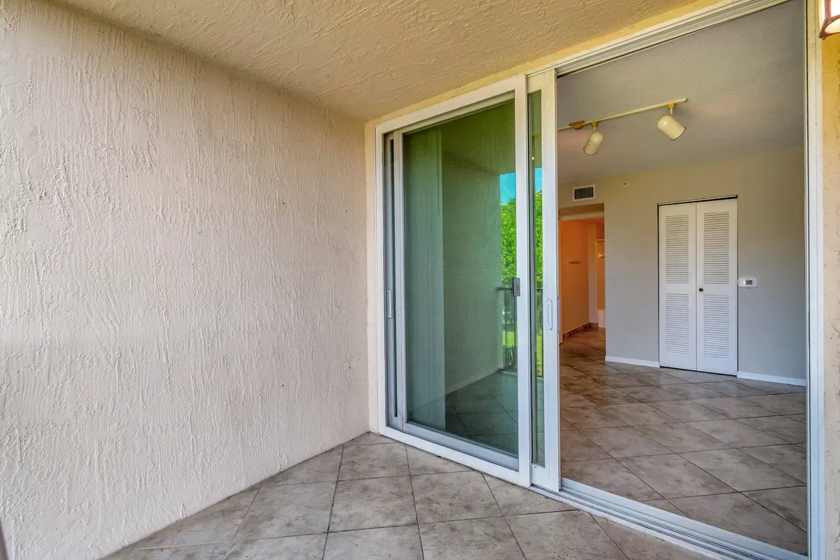  Unit 116 photo 28