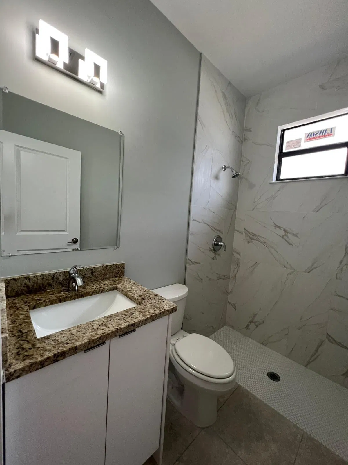 Residence photo 16