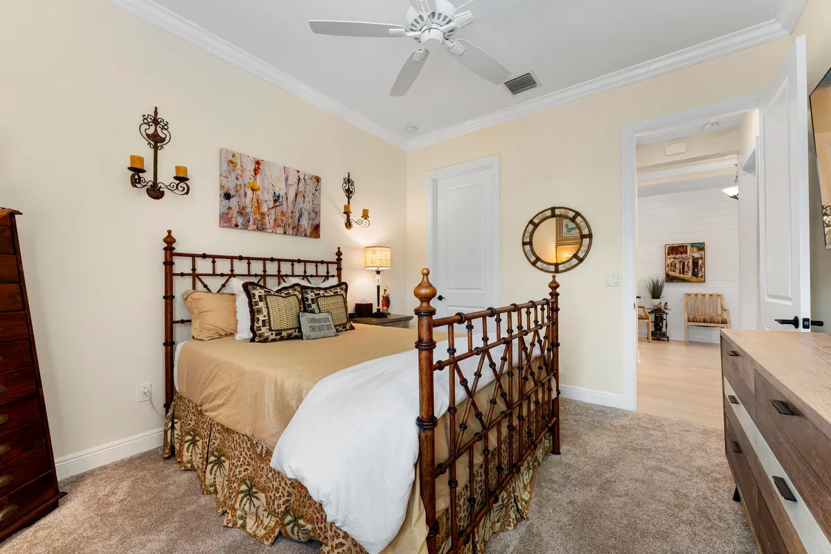 Residence photo 19