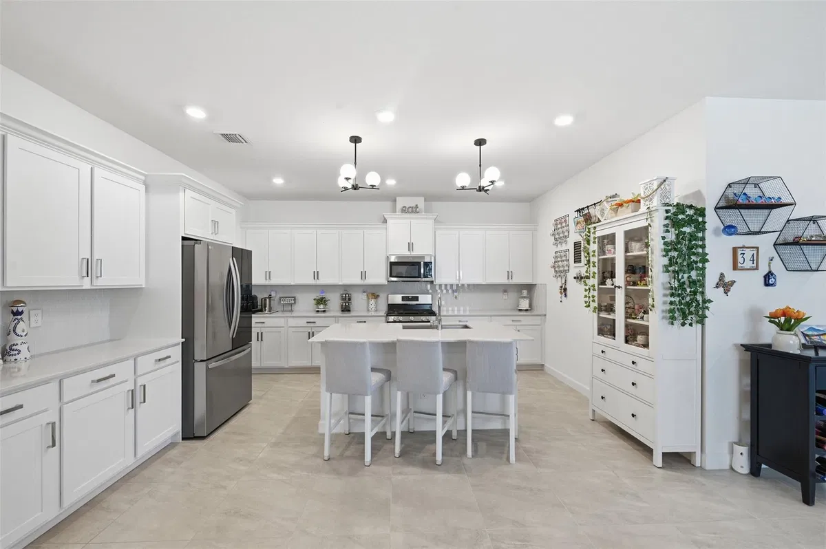 Unit 1279 photo 4