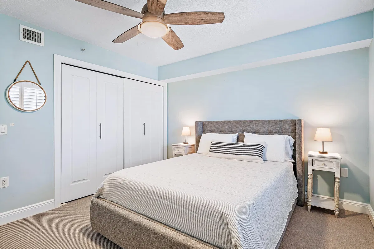 Unit 406 photo 16