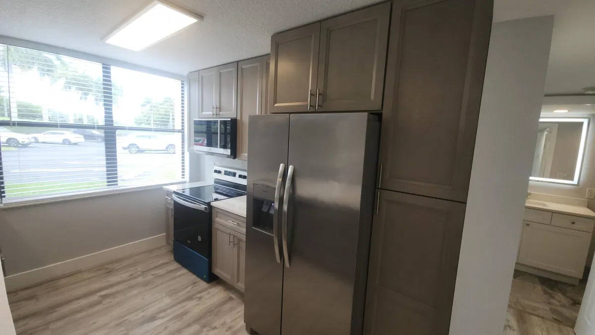  Unit 4111 photo 13