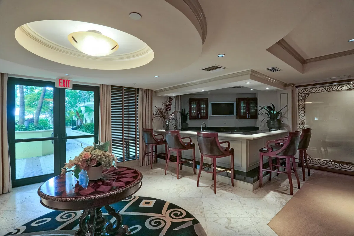One City Plaza Unit 707 photo 25