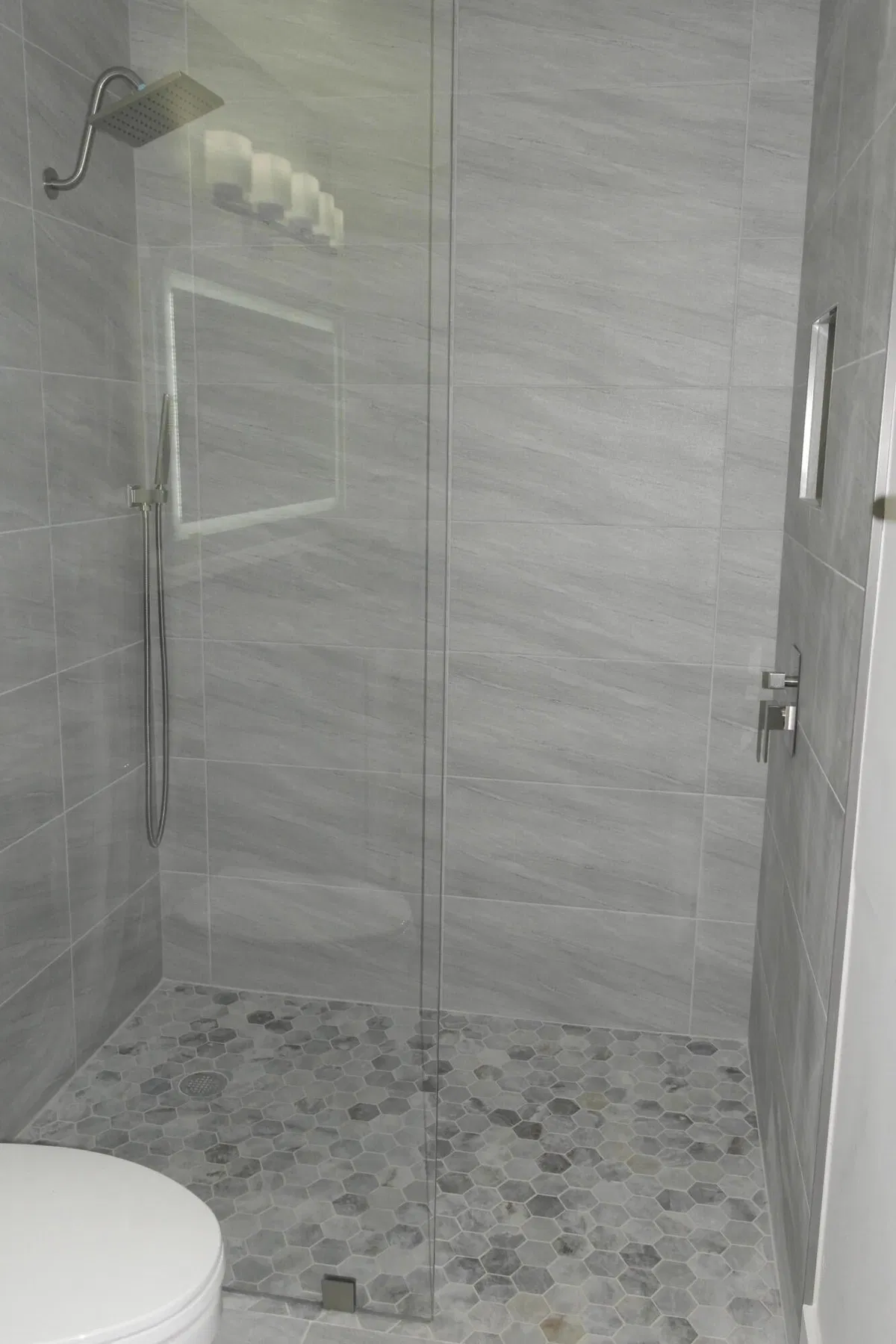  Unit B photo 13