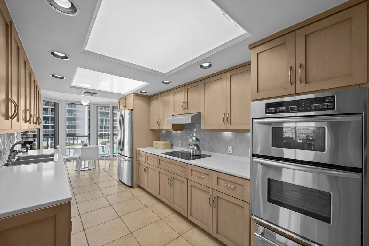 The Enclave Unit 305s photo 10