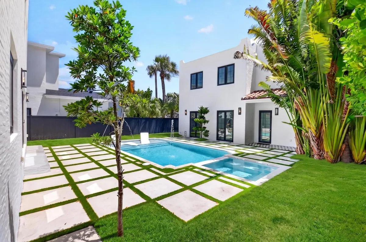 SoSo West Palm Beach Residence photo 7
