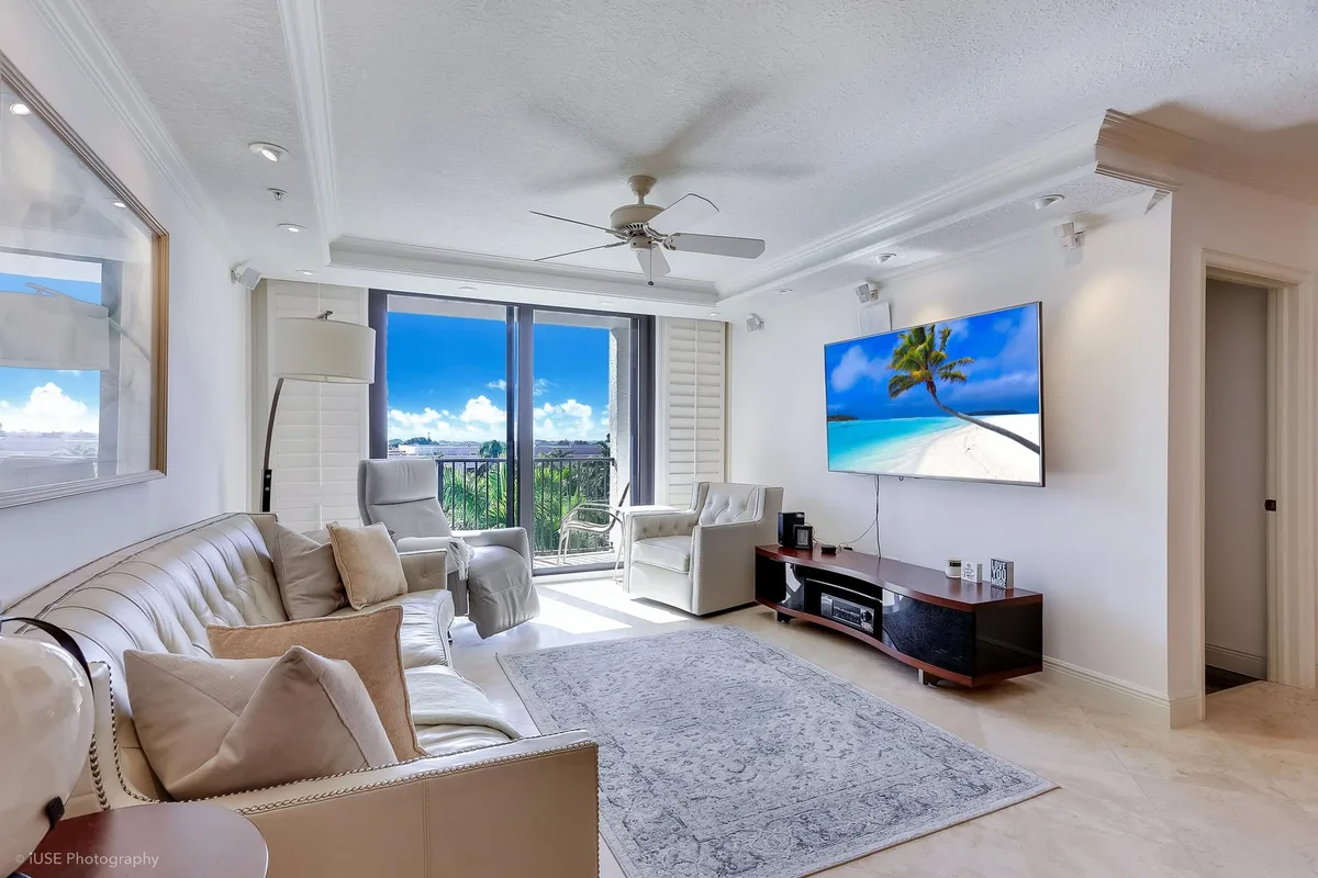 The Tower Condominium at Cityplace Unit 509