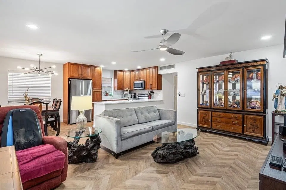 Residence photo 4