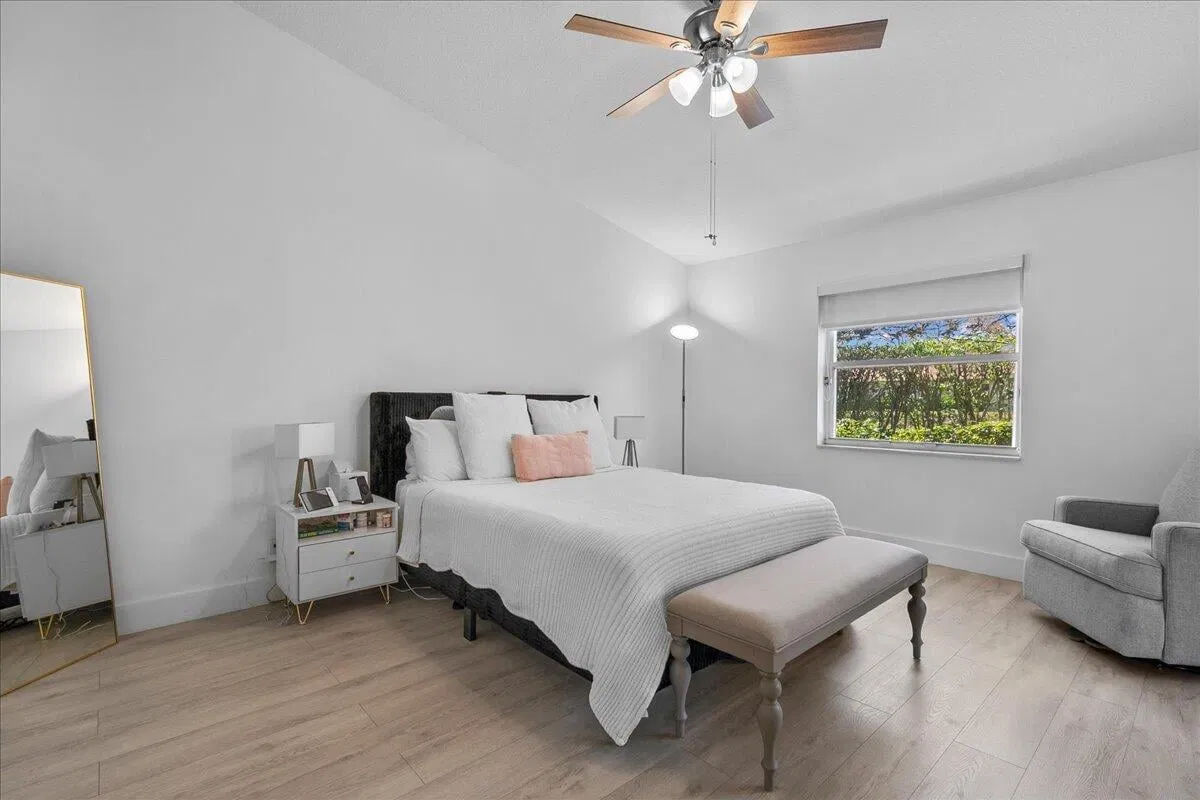  Residence photo 10